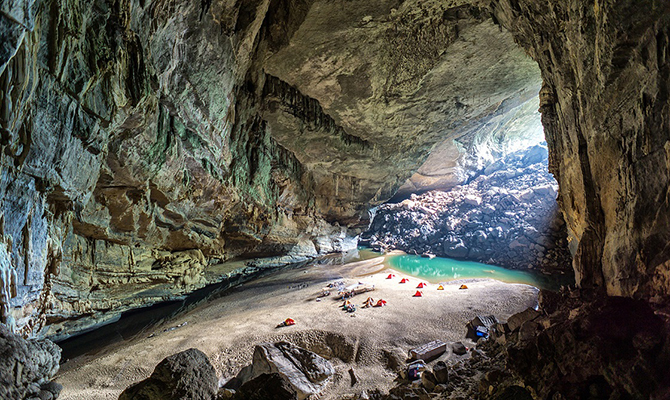 Vietnam: Caves & Countryside